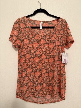 NWT LuLaRoe Coral and Gray Short Sleeve Top size M